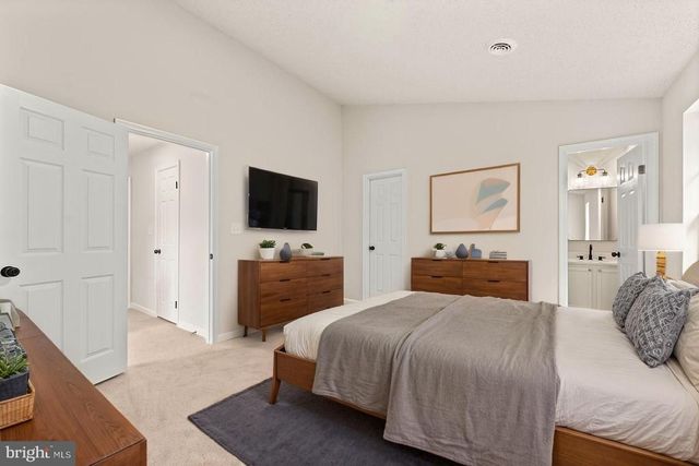 311 CROSSING RD, Fredericksburg, VA 22406