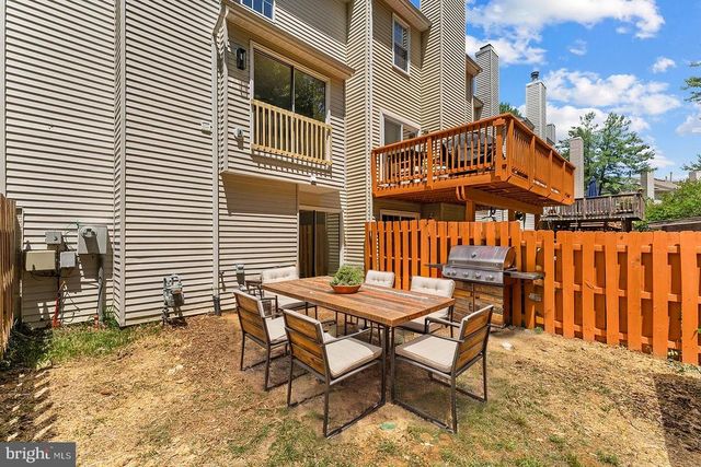 311 CROSSING RD, Fredericksburg, VA 22406