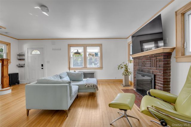 48 Hillview Avenue, Port Washington, NY 11050