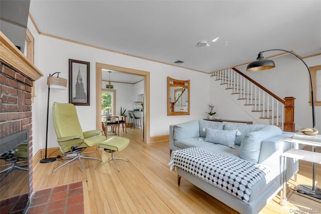 48 Hillview Avenue, Port Washington, NY 11050