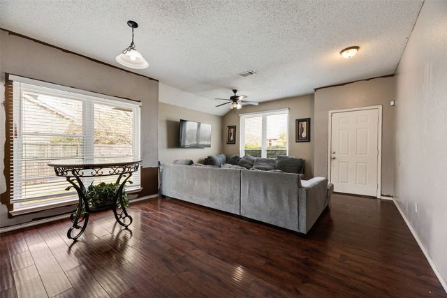 1205 Candlenut Court, Desoto, TX 75115