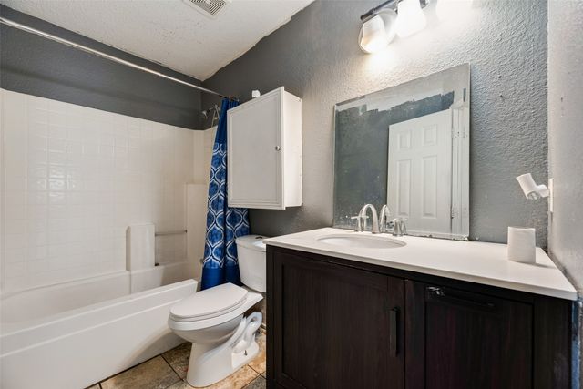 1205 Candlenut Court, Desoto, TX 75115