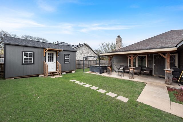 1205 Candlenut Court, Desoto, TX 75115