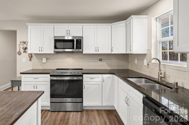 154 Shadowgate Drive, Forest City, NC 28043