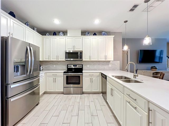 17457 CHATEAU PINE WAY, Clermont, FL 34711