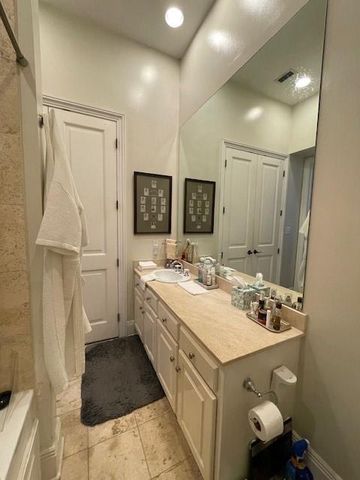 753 St Francis Street 2003A, Mobile, AL 36602