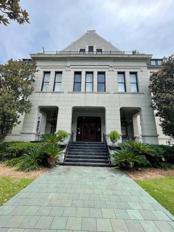 753 St Francis Street 2003A, Mobile, AL 36602