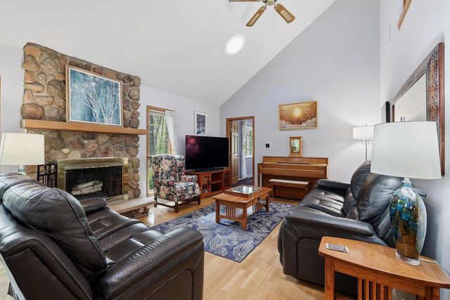 611 HONEY BEAR COURT, Waupaca, WI 54981
