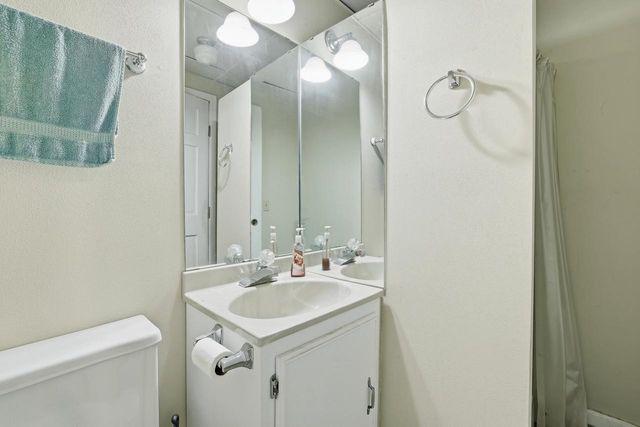 611 HONEY BEAR COURT, Waupaca, WI 54981