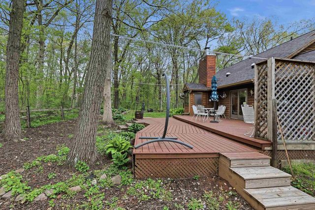 611 HONEY BEAR COURT, Waupaca, WI 54981