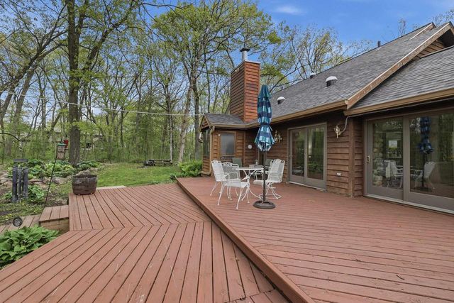 611 HONEY BEAR COURT, Waupaca, WI 54981