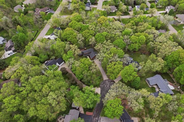 611 HONEY BEAR COURT, Waupaca, WI 54981