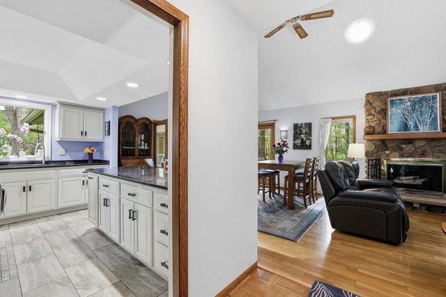 611 HONEY BEAR COURT, Waupaca, WI 54981
