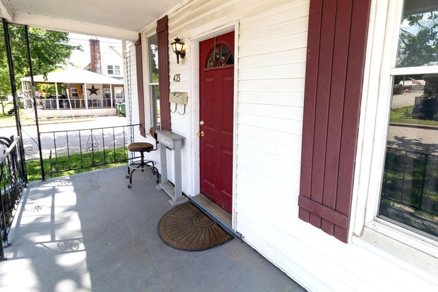 423 W Sycamore Street, Boonville, IN 47601