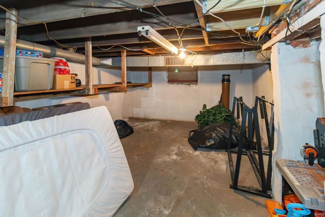 423 W Sycamore Street, Boonville, IN 47601