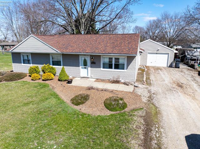1094 Millbrook Drive, Fremont, OH 43420