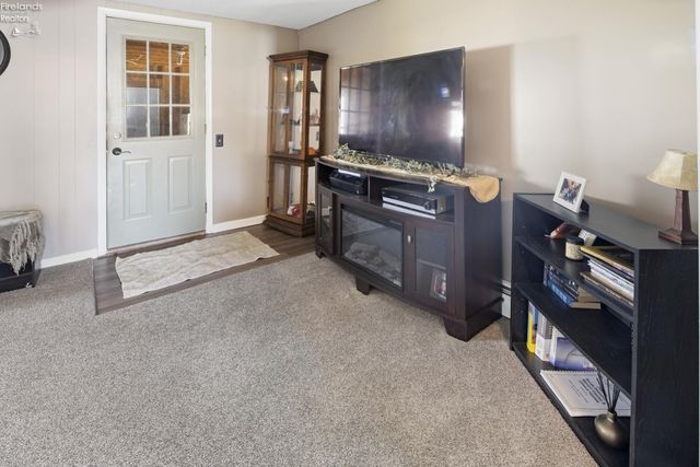 1094 Millbrook Drive, Fremont, OH 43420