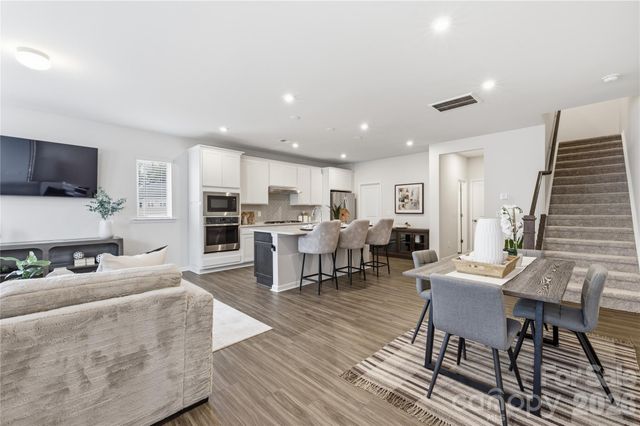 118 Berkeley Avenue A, Mooresville, NC 28117