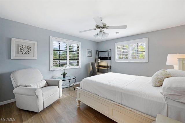 1030 Aqua LN, Fort Myers, FL 33919