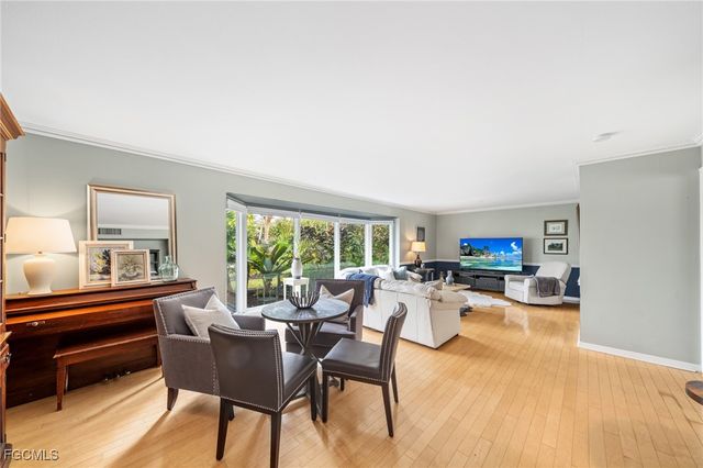 1030 Aqua LN, Fort Myers, FL 33919