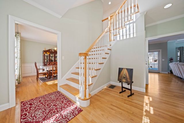 20 Coolidge Ave, Norwood, MA 02062