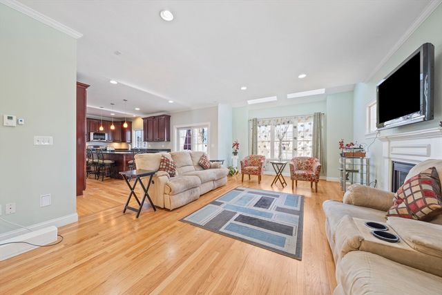 20 Coolidge Ave, Norwood, MA 02062