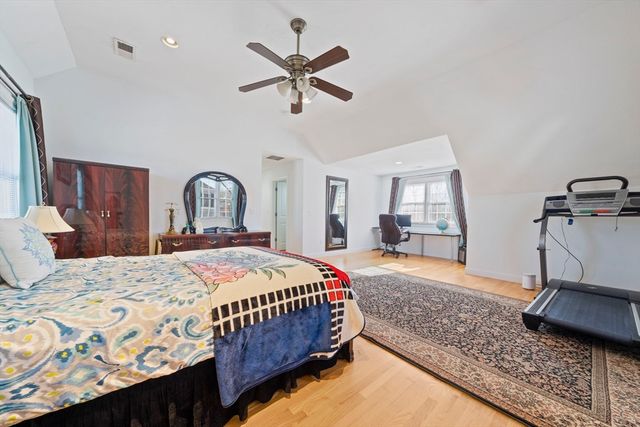 20 Coolidge Ave, Norwood, MA 02062