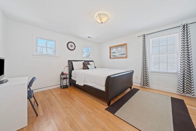 20 Coolidge Ave, Norwood, MA 02062