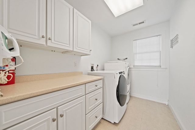 20 Coolidge Ave, Norwood, MA 02062