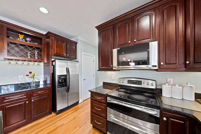 20 Coolidge Ave, Norwood, MA 02062