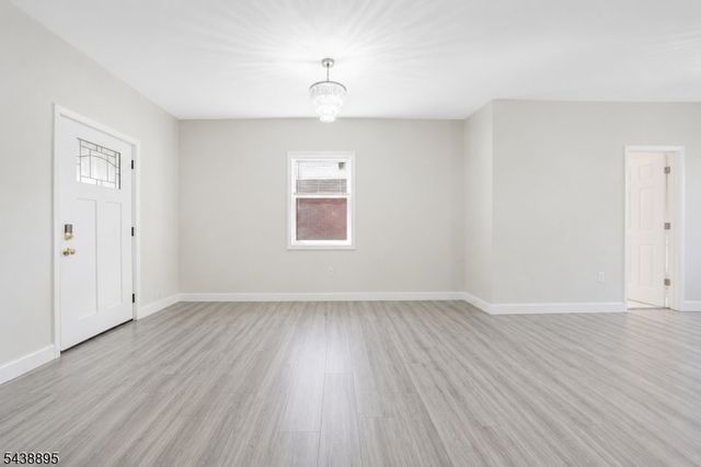 64 Demott Ave, Clifton City, NJ 07011