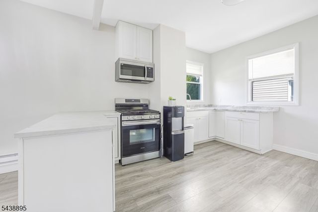 64 Demott Ave, Clifton City, NJ 07011
