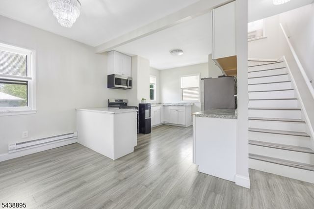64 Demott Ave, Clifton City, NJ 07011