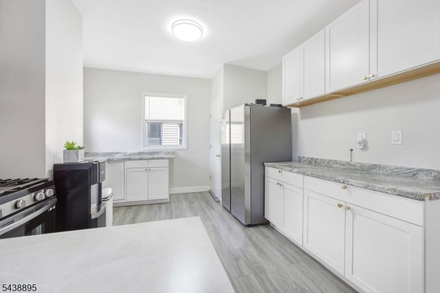 64 Demott Ave, Clifton City, NJ 07011