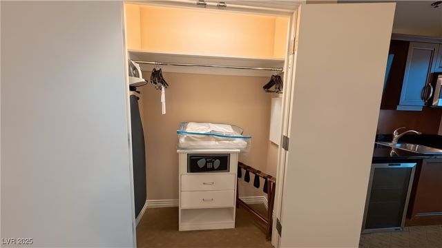 135 East Harmon Avenue 2318, Las Vegas, NV 89109