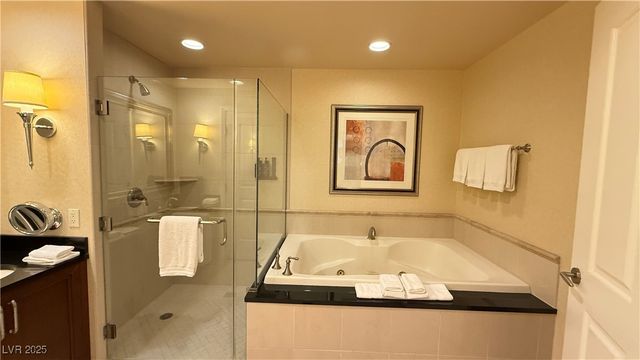 135 East Harmon Avenue 2318, Las Vegas, NV 89109