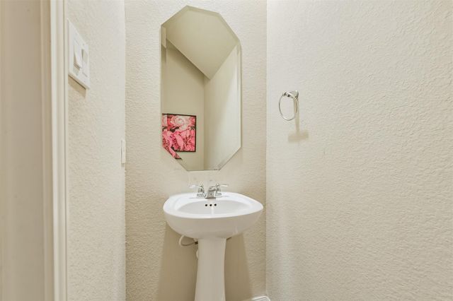 2222 Altman Trail, Houston, TX 77014