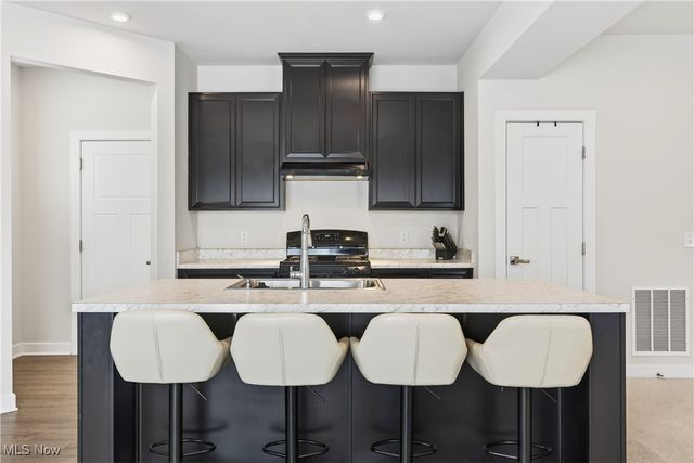 15243 Woodsong Drive, Middlefield, OH 44062