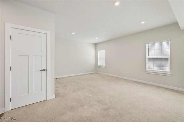 15243 Woodsong Drive, Middlefield, OH 44062