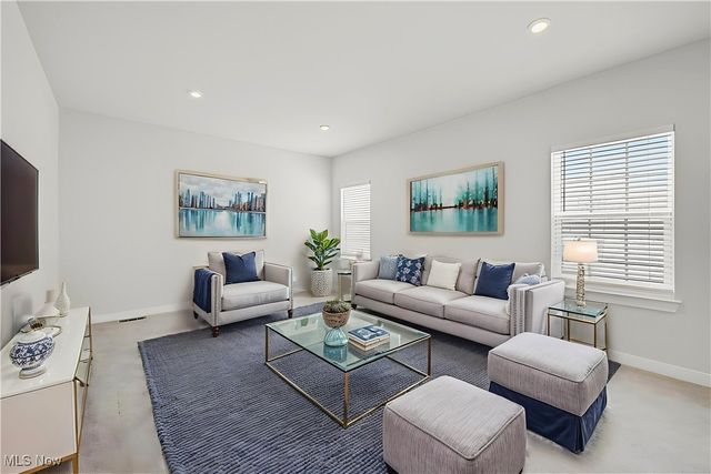 15243 Woodsong Drive, Middlefield, OH 44062