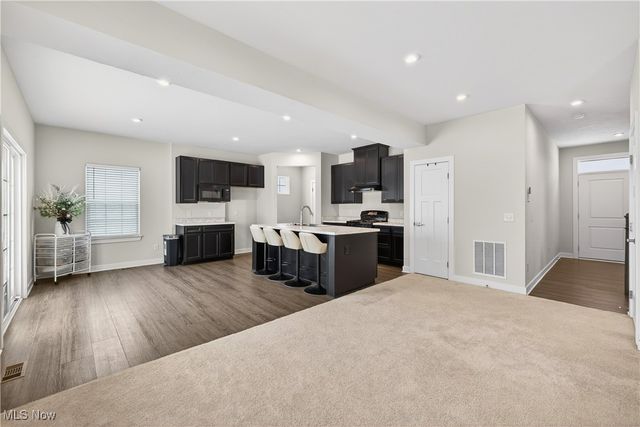 15243 Woodsong Drive, Middlefield, OH 44062