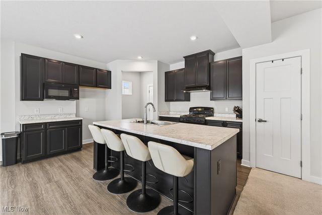 15243 Woodsong Drive, Middlefield, OH 44062