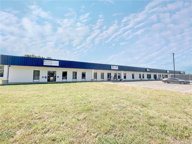 5 National Drive, Windsor Locks, CT 06096