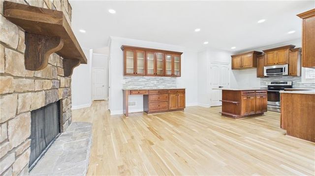 450 E End Road, Covington, GA 30014