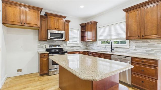450 E End Road, Covington, GA 30014