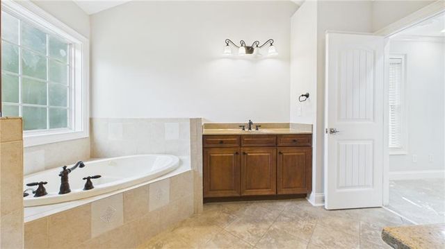 450 E End Road, Covington, GA 30014