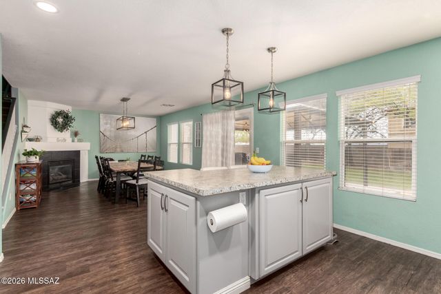 8449 E Hodgman Place, Tucson, AZ 85747