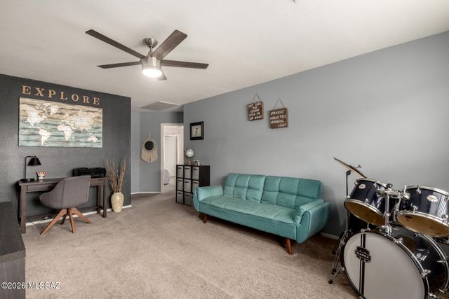 8449 E Hodgman Place, Tucson, AZ 85747