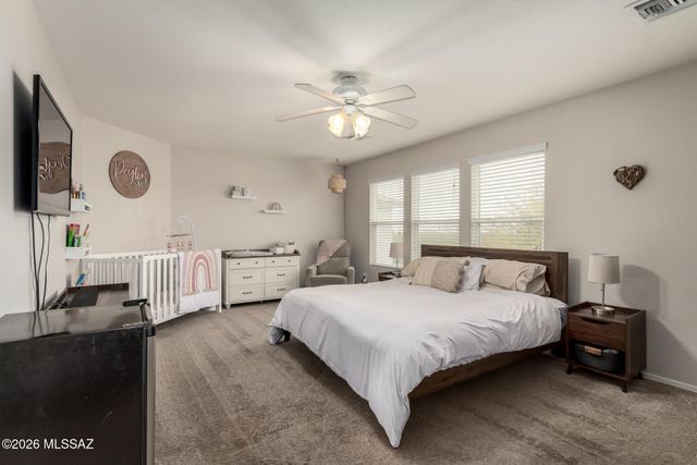 8449 E Hodgman Place, Tucson, AZ 85747