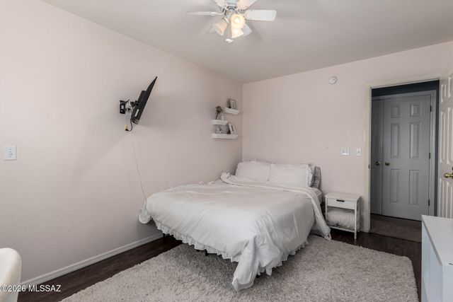 8449 E Hodgman Place, Tucson, AZ 85747